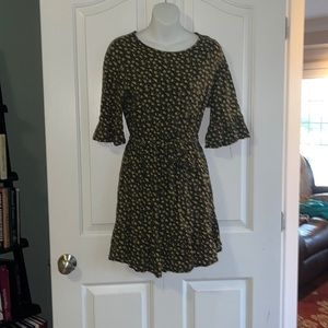 Cute dress with string waist